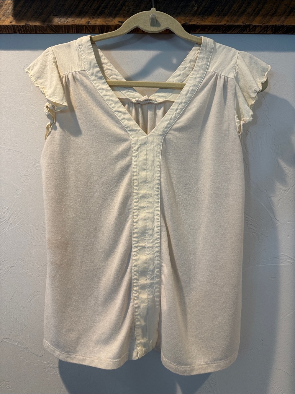 Mystree Cream V-Neck Flutter Sleeve Top